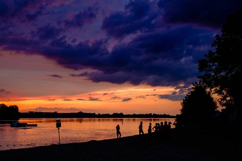 Ombres au bord du lac ... profiter de ses vacances au maximum. 29 VACANCES-MC7F0427.jpg
