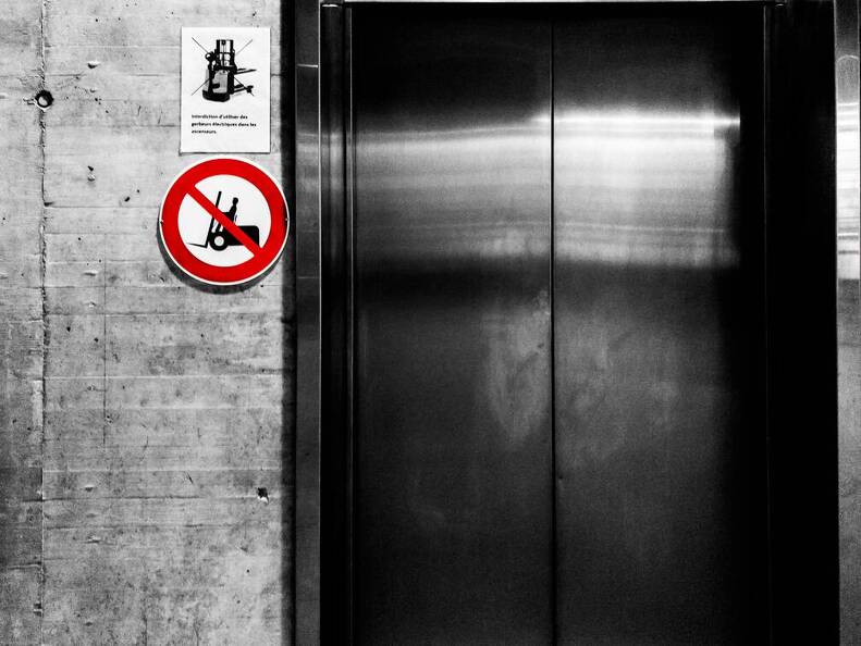 Un danger presque marrant ... au Forum de Fribourg. 46 - Danger-APC_0009.jpg